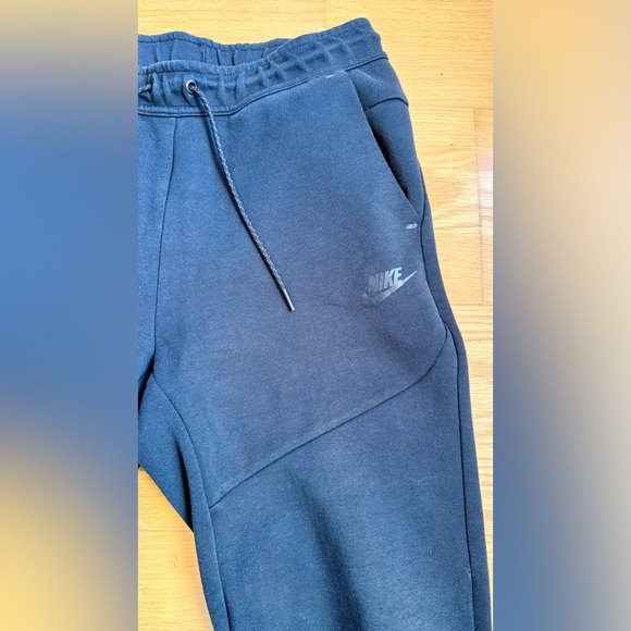Nike Sportswear Tech Fleece Mens Small Black Joggers Zip Pocket CU4495-010 - Picture 4 of 16